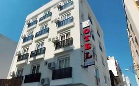 Bone Apart Otel